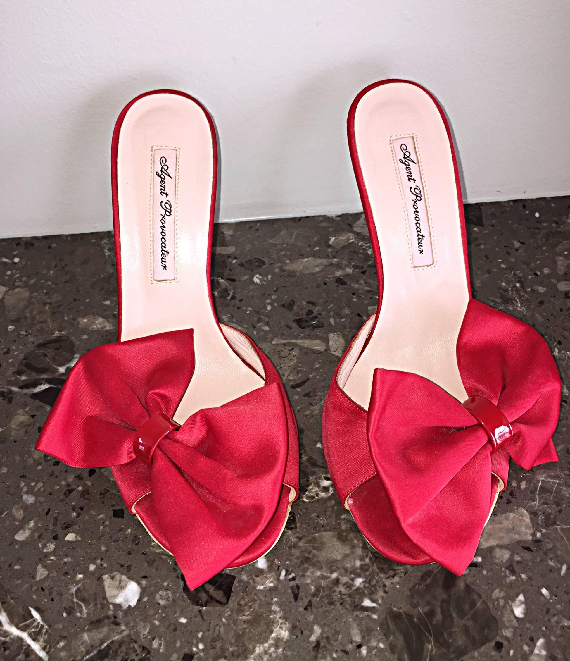 red heels with bows