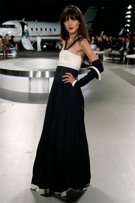 green emerald velvet dress Chanel Mini Dress AG0114S main image 0