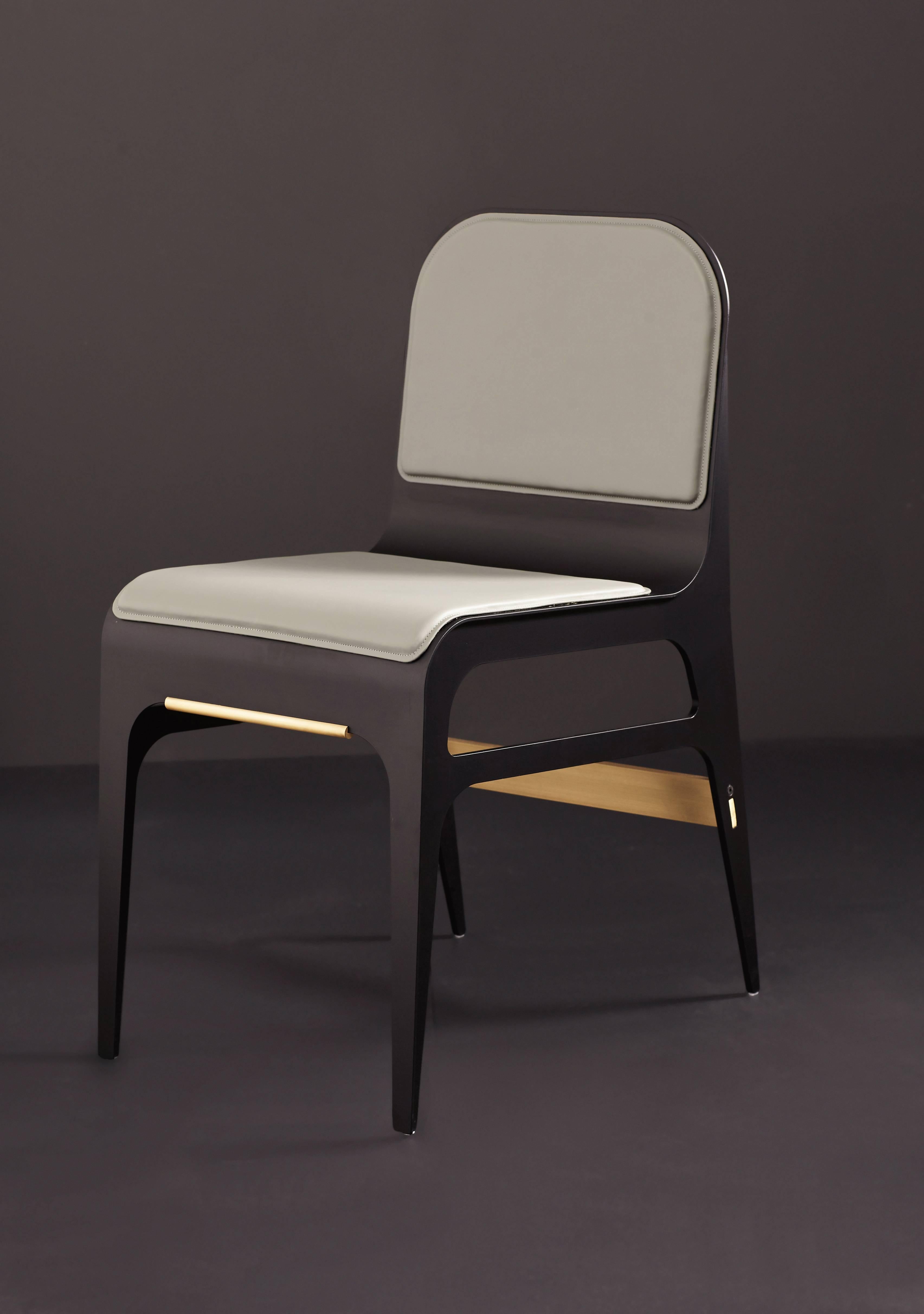 The epitome of chic, with distinct legs and a beautiful silhouette, the BARDOT
series is aptly named after the French style icon.
Strutting atop a base of black steel with distinct brass, copper and nickel hardware;
thin profiled seats and back