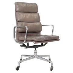 1973 Herman Miller Eames Executive Soft Pad Desk Chair in Grey Leather