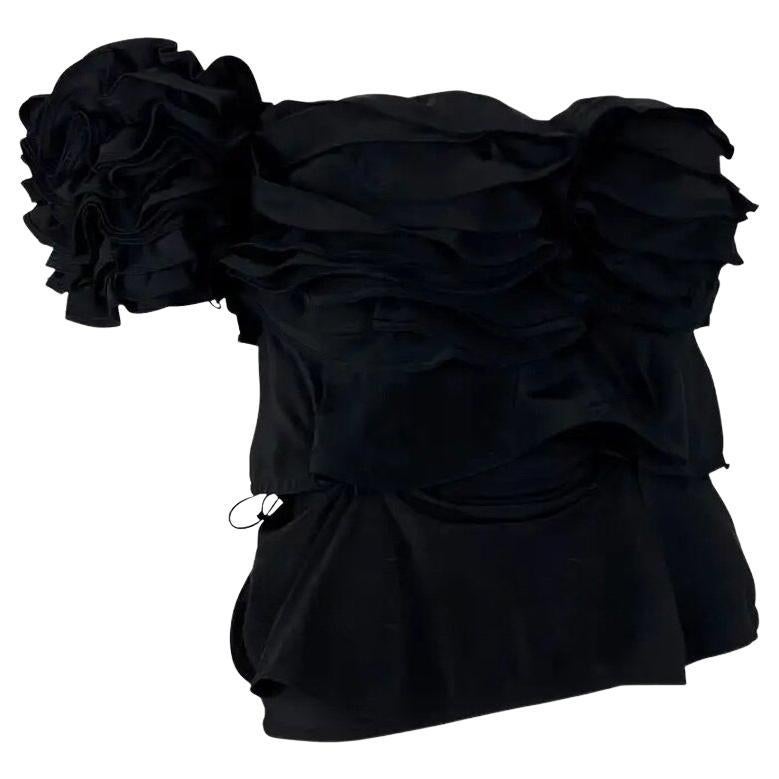 NWT F/W 2003 Yves Saint Laurent by Tom Ford Top negro de seda con volantes sin tirantes en venta