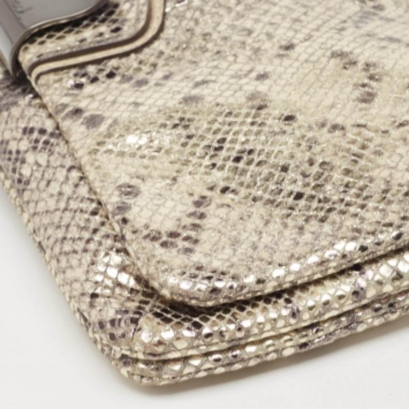Coach Metallic Silver/Black Python Embossed Leather Flap Clutch In Good Condition For Sale In Dubai, Al Qouz 2