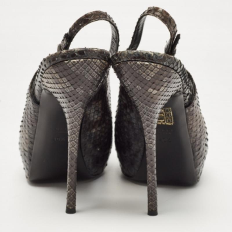 Gucci zwei Ton Python Sofia Peep Toe Slingback Pumps Größe 40,5 im Angebot 1