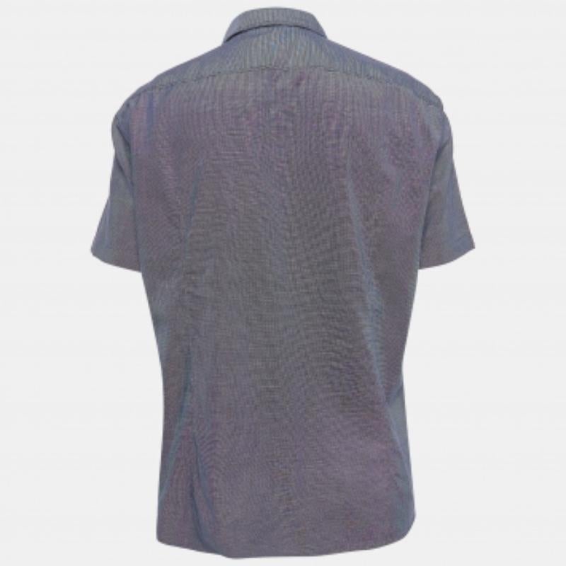 Poiché le camicie sono una parte indispensabile del guardaroba, Boss By Hugo Boss ti propone una creazione versatile ed elegante. È stato confezionato con tessuti di alta qualità per un look e una vestibilità di classe.
