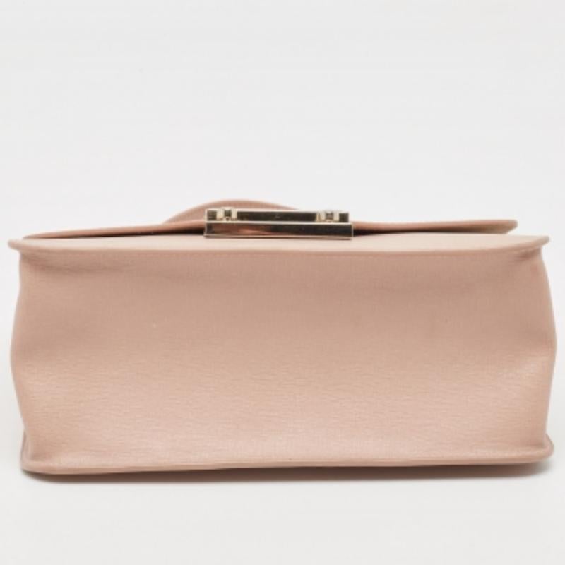 Furla Light Pink Leder Julia Top Handle Tasche im Zustand „Gut“ im Angebot in Dubai, Al Qouz 2