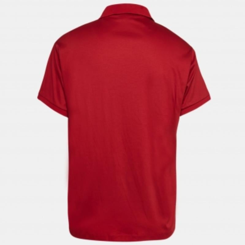 Le magliette polo sono sempre state un classico per chiunque. Questa versione è realizzata su misura utilizzando i migliori tessuti per una vestibilità confortevole. Completa il tuo look casual con un paio di pantaloncini e scarpe da ginnastica.
