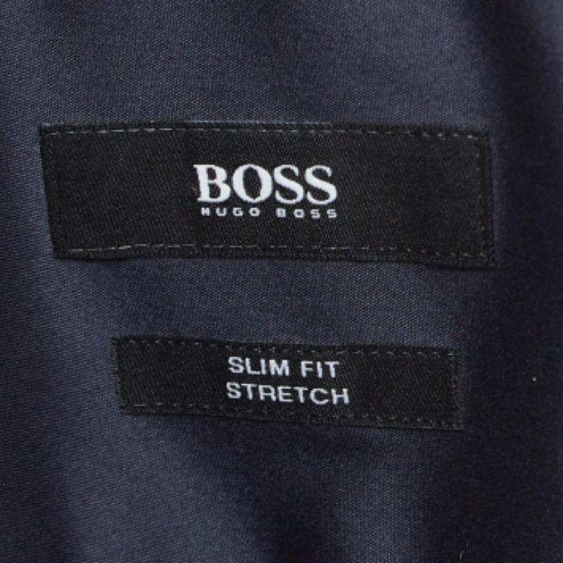 Boss By Hugo Boss - Camicia slim in cotone elasticizzato blu navy XXL In condizioni buone in vendita a Dubai, Al Qouz 2