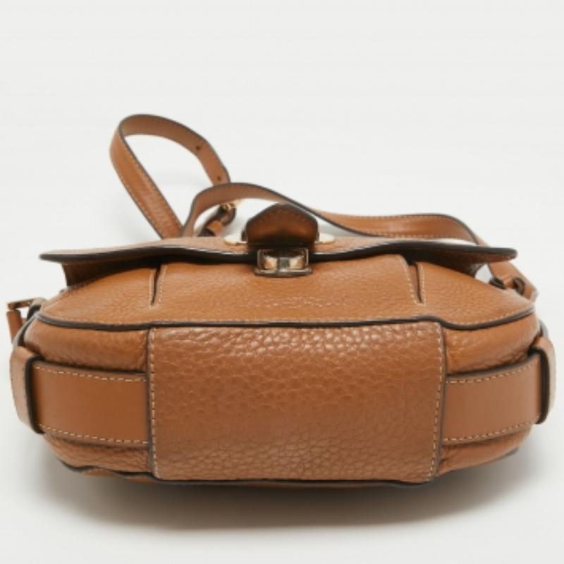 Donna Michael Kors - Borsa a tracolla con patta in pelle marrone in vendita