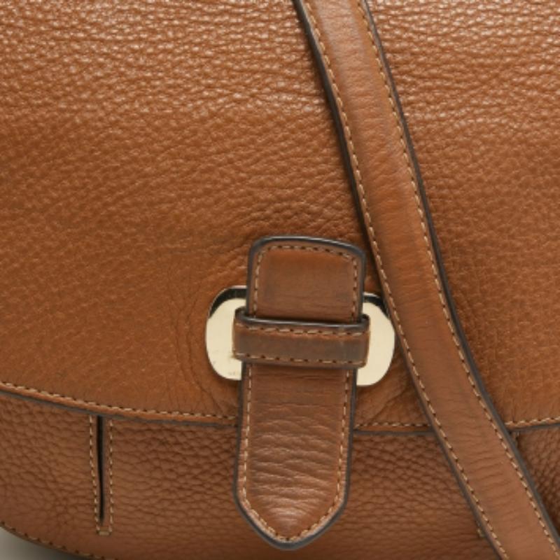 Michael Kors - Borsa a tracolla con patta in pelle marrone in vendita 5