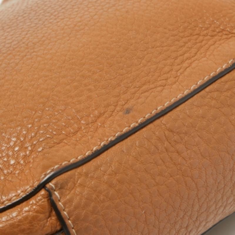 Marrone Michael Kors - Borsa a tracolla con patta in pelle marrone in vendita