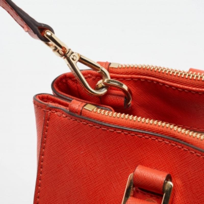 Michael Michael Kors Kleine Sutton-Tasche aus rotem Leder im Angebot 2