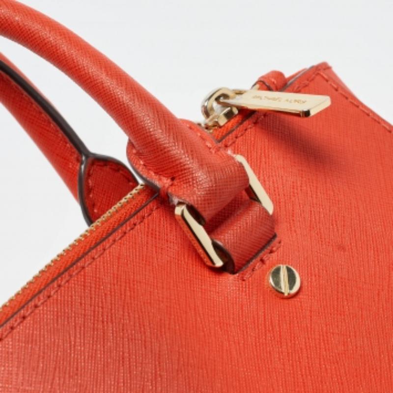 Michael Michael Kors Kleine Sutton-Tasche aus rotem Leder im Angebot 3