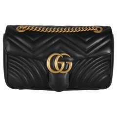 Gucci Schwarzes Kalbsleder Matelasse Medium GG Marmont Umhängetasche