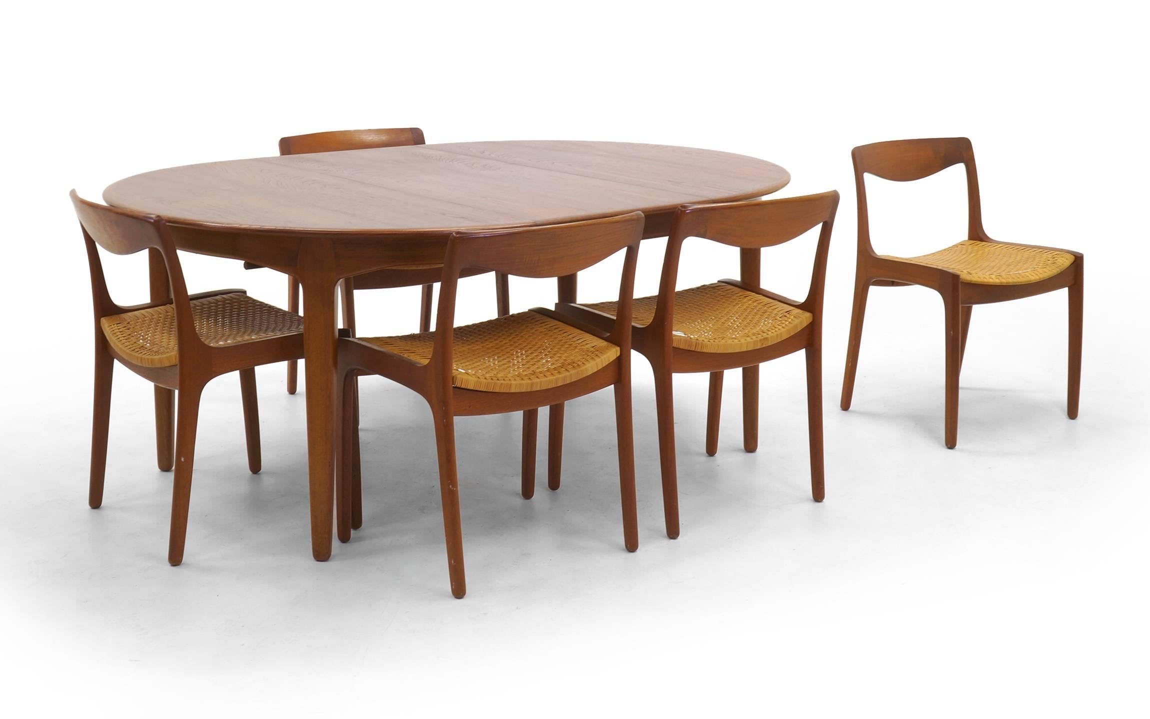 Mid-20th Century Teak Extension Dining Table by Soro Stole, Denmark & 8 chairs by Vilhelm Wohlert