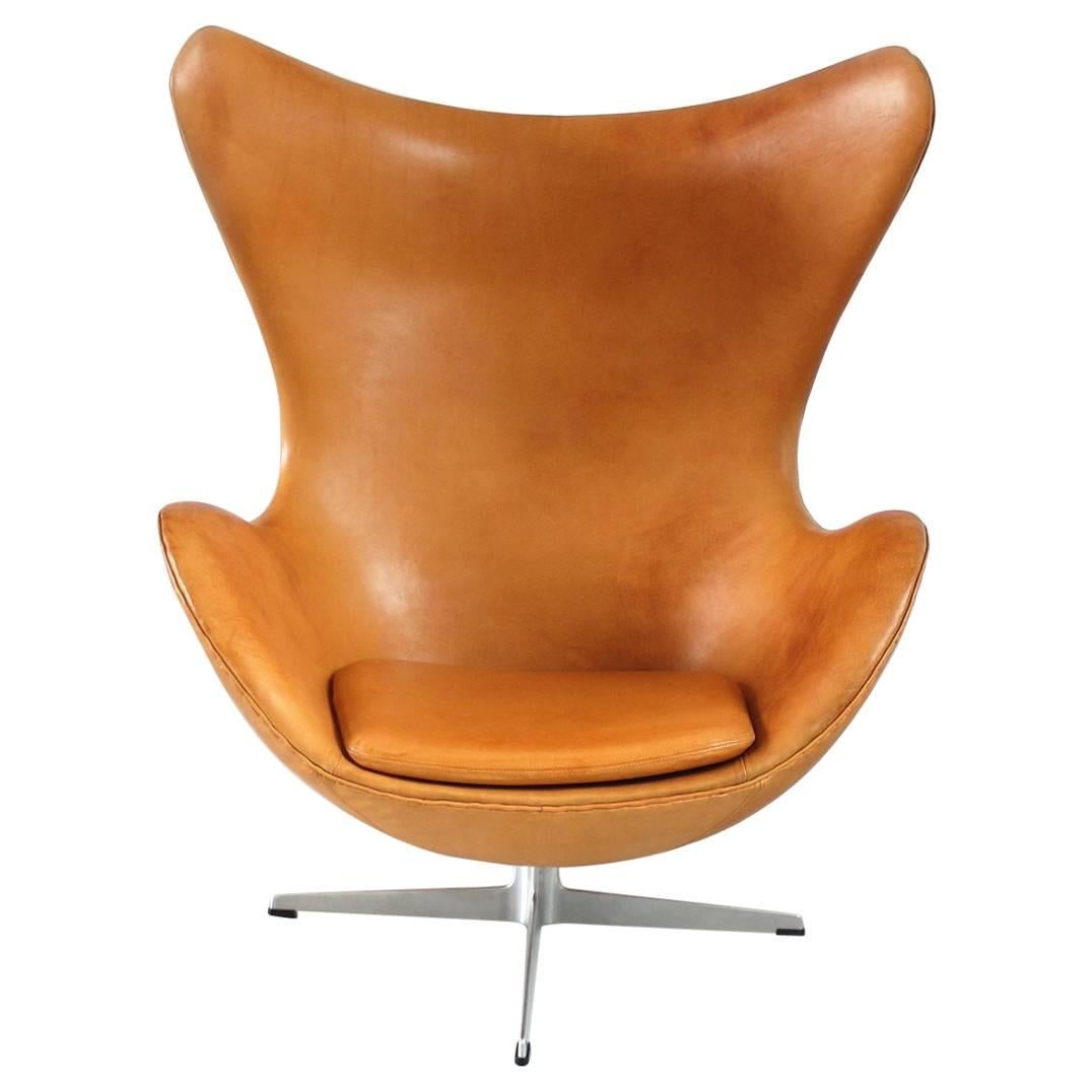 Cognac Leather Egg Chair by Arne Jacobsen for Fritz Hansen, Denmark, 1966