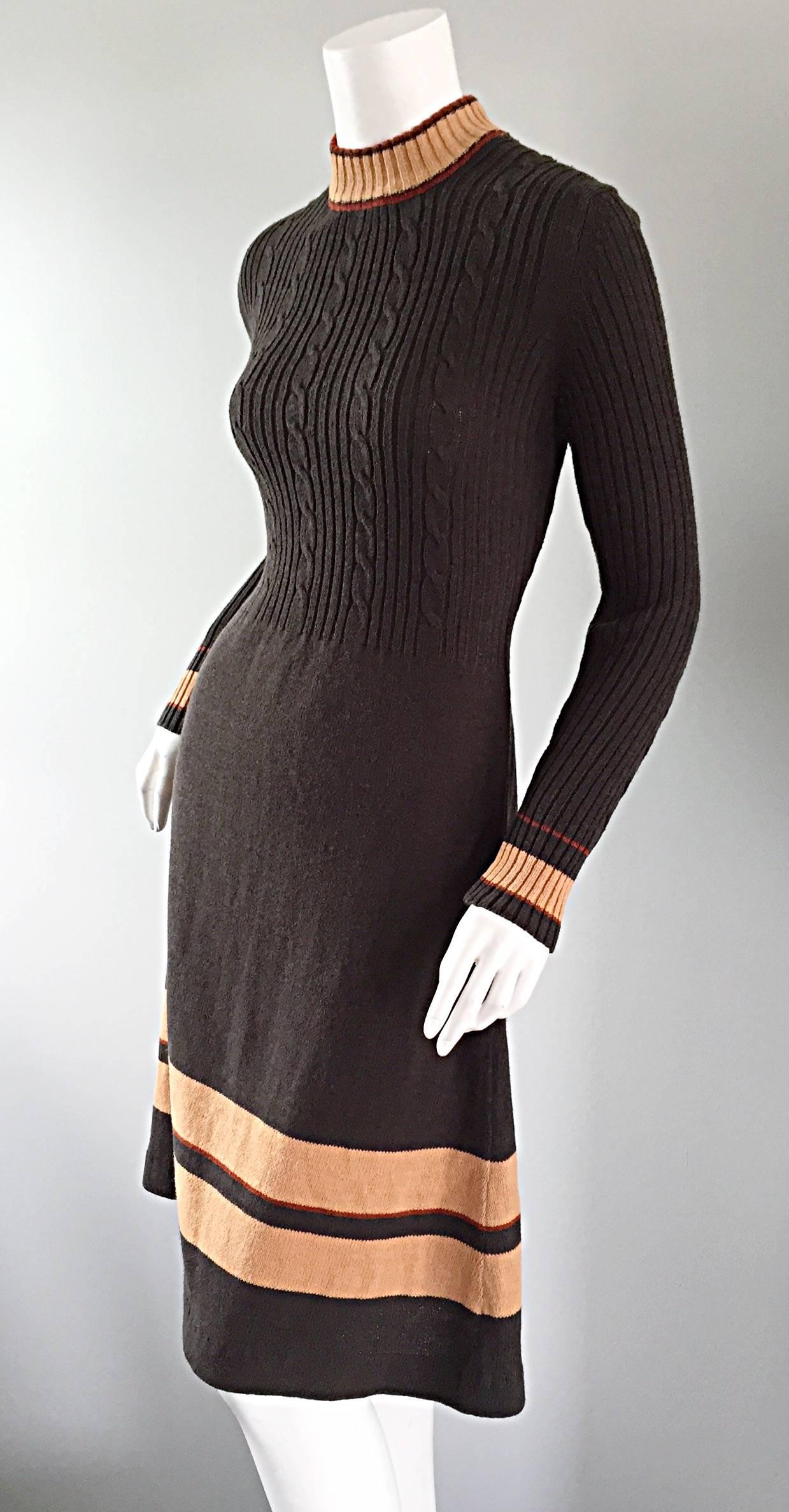 Chic 1960s 60s Judy Wayne Chocolate Brown Mod Vintage Sweater Dress In Excellent Condition For Sale In San Diego, CA