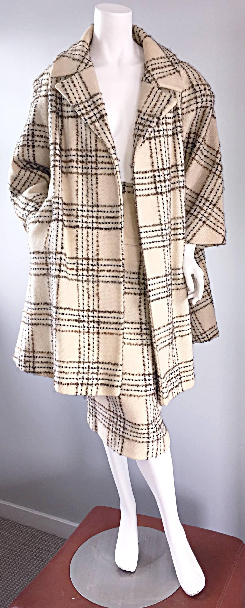 Incredible 1960s Lilli Ann swing coat AND high waisted pencil skirt! I have seen quite a few Lilli ANn pieces, but NEVER have I ever seen one quite like this! Chic oversized plaid in brown and black, on an ivory background. Looks great with a blouse