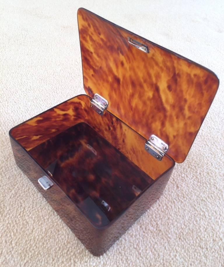 Tortoiseshell Box with Silver Mounts Dated London, 1905 For Sale 1