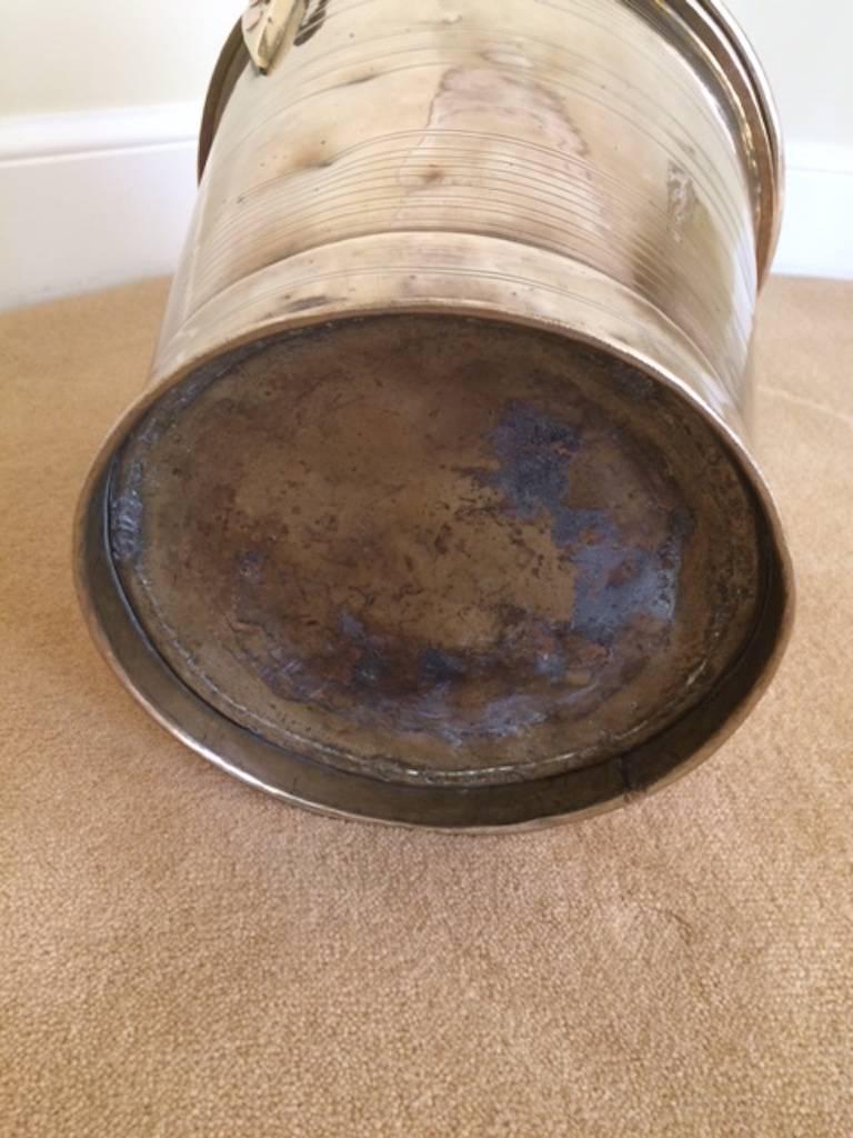 Mid-18th Century English Brass Milk Pail  In Good Condition For Sale In London, GB