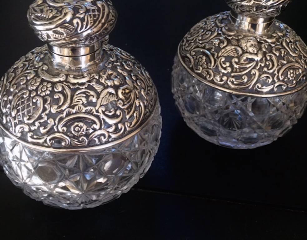 Pair of Glass Silver Mounted Perfume Bottles Made by Mathew John Jessop In Good Condition In London, GB