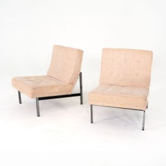 1960s Pair of Florence Knoll Parallel Bar Slipper Lounge Chairs in Cream Fabric