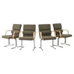 Conjunto de cuatro sillas de comedor con reposabrazos «Plaano», diseñadas por Yrjo Kukkapuro para Avarte, de los años 70