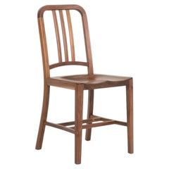 Emeco 1006 Navy Wood Esszimmerstuhl aus Walnussholz, Modell 2020er Jahre, 8 Stück verfügbar