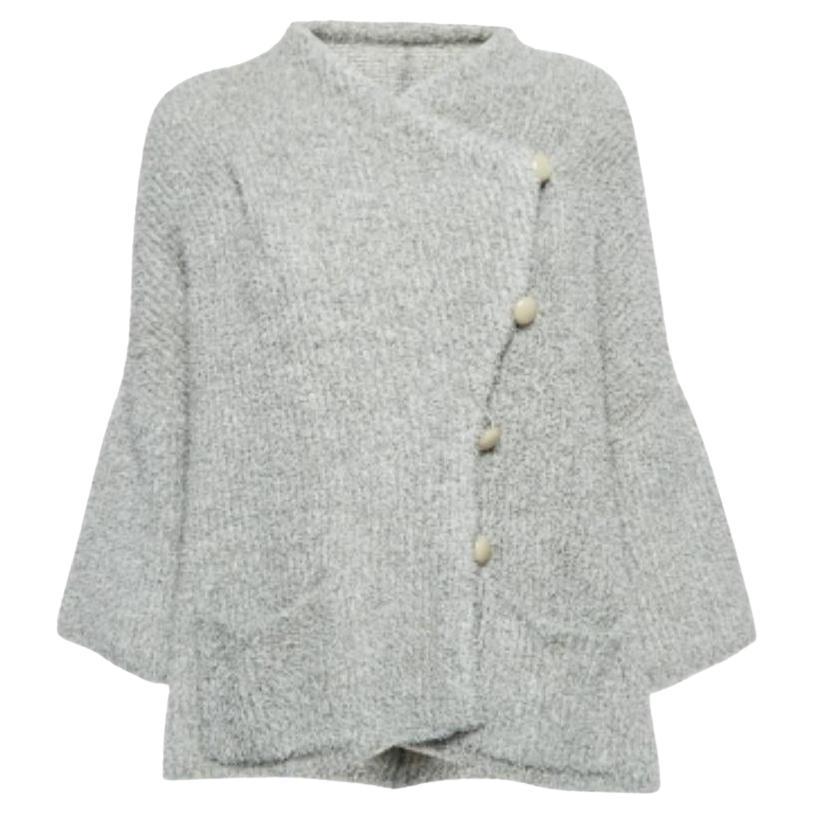 Armani Collezioni Pull boutonné en laine grise M.