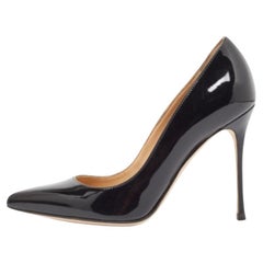Sergio Rossi Schwarze spitz zulaufende Pumps aus Lackleder mit spitzer Zehe Größe 36