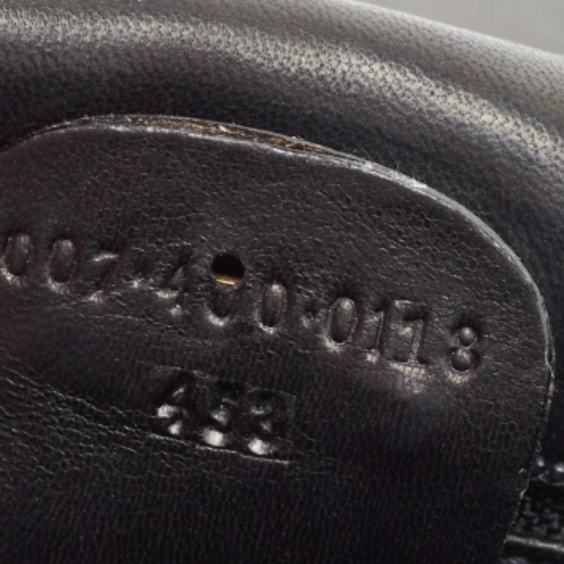 Gucci Borsa a tracolla con patta GG in pelle di coccodrillo nera In condizioni buone in vendita a Dubai, Al Qouz 2