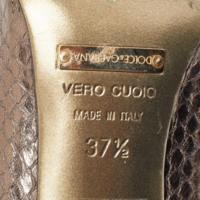 Dolce & Gabbana Pumps Open Toe in pelle di serpente goffrata metallizzata Taglia 37,5 in vendita 2