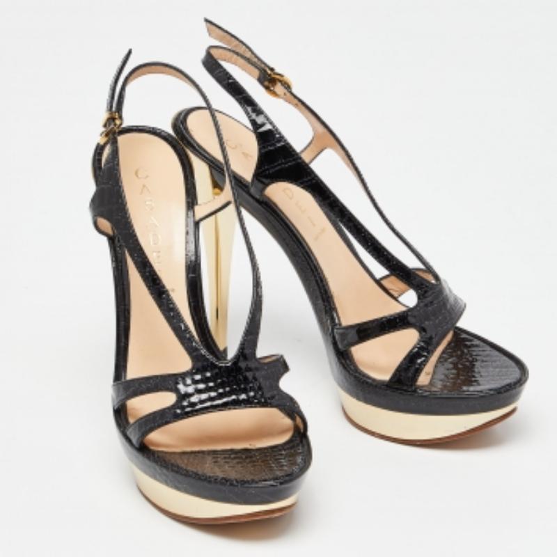 Casadei Black Croc Embossed Leather Ankle Strap Platform Sandals Size 38 (Sandales à plateforme en cuir gaufré) en vente 1