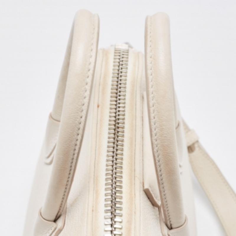 Donna Givenchy Mini Antigona Satchel in pelle bianca off white in vendita