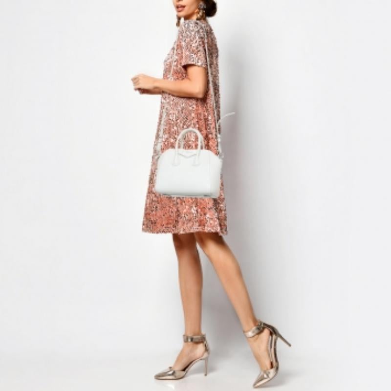 Givenchy Mini Antigona Satchel in pelle bianca off white in vendita 1
