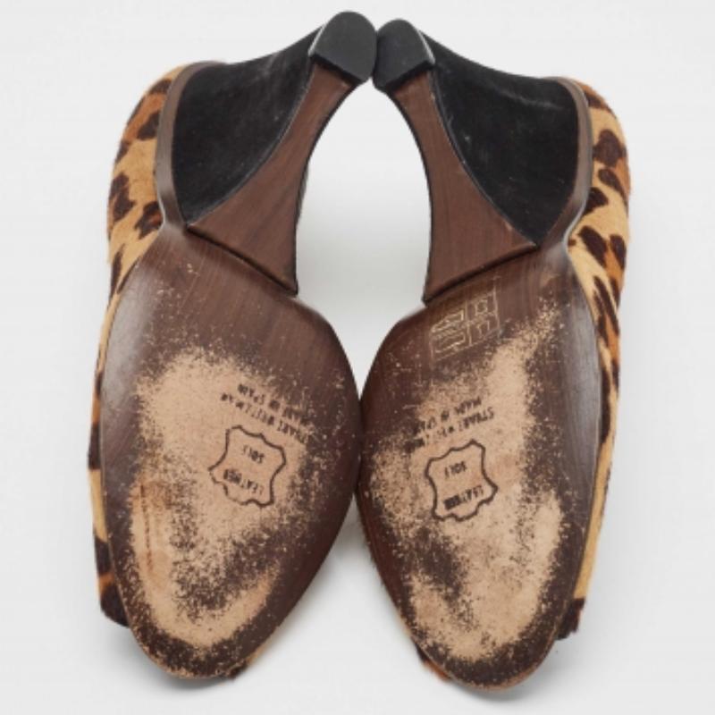 Stuart Weitzman - Marrone/Beige, stampa animale, capelli di vitello, zeppa Peep Toe - Taglia 38 in vendita 3