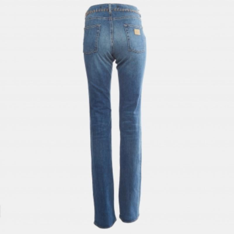 Un jean impeccablement taillé est un élément essentiel d'une garde-robe bien organisée. Ces jeans de créateurs sont finement cousus pour vous donner le look désiré et un confort tout au long de la journée.