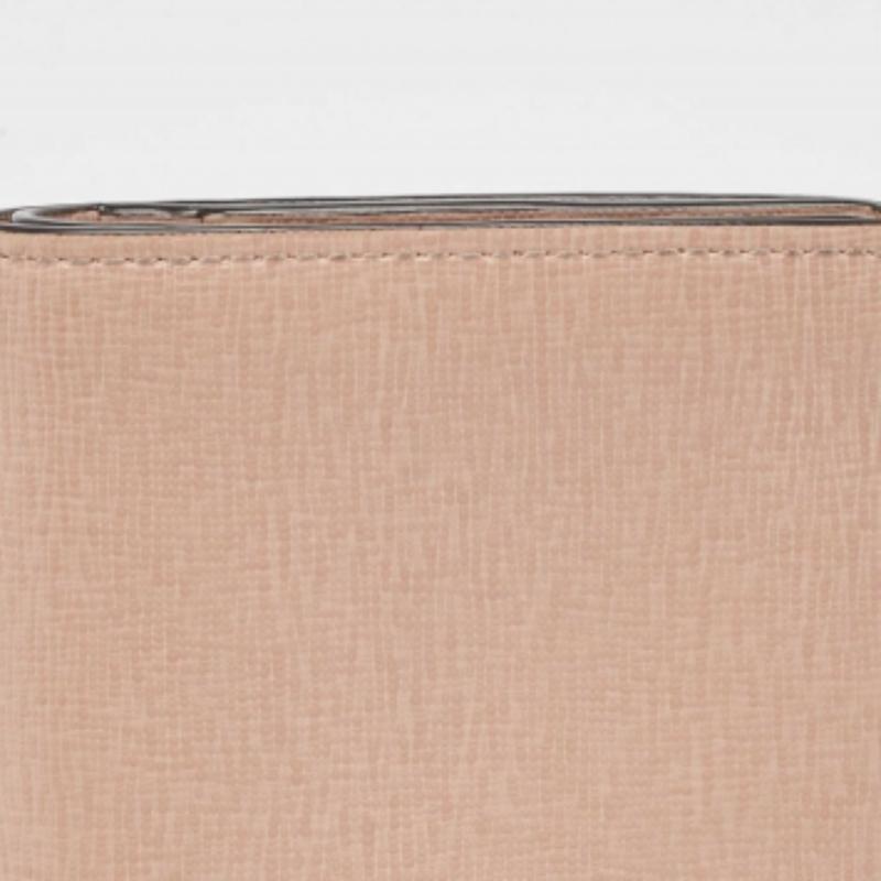Portafoglio Furla Logo in pelle rosa chiaro in vendita 1