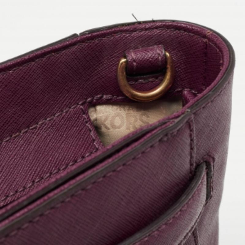 Michael Kors - Borsa a tracolla Hamilton in pelle bordeaux In condizioni buone in vendita a Dubai, Al Qouz 2