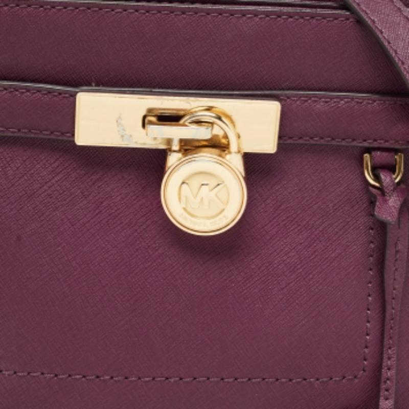 Michael Kors - Borsa a tracolla Hamilton in pelle bordeaux in vendita 4
