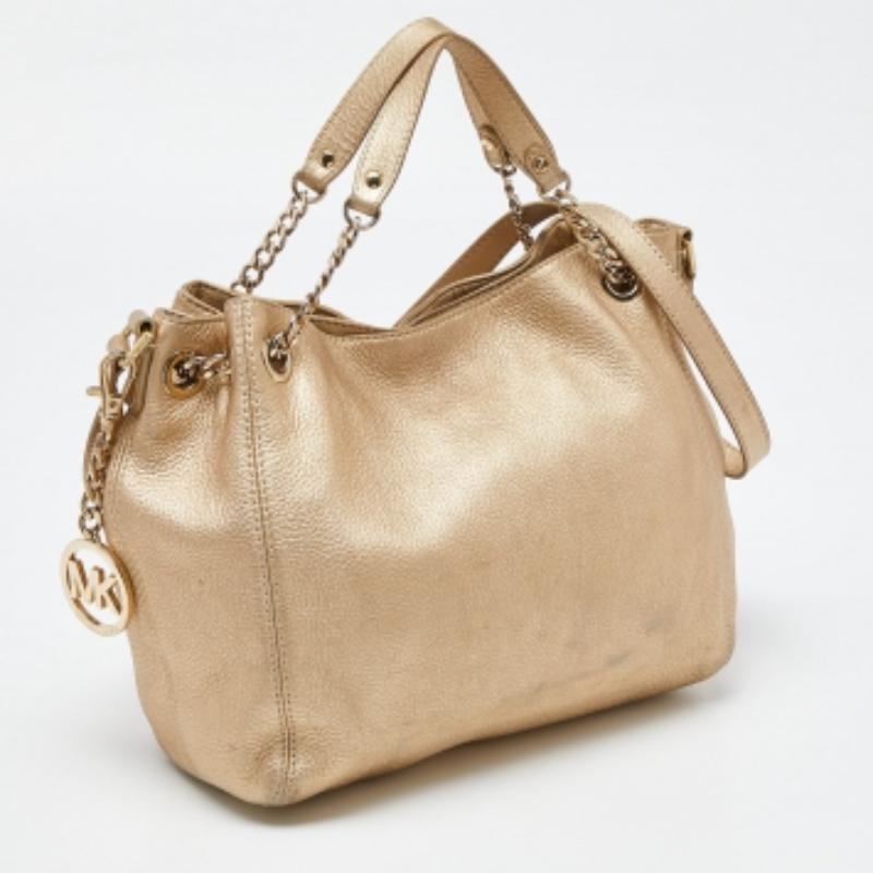 Michael Kors - Borsa con coulisse Frankie in pelle oro in vendita 4