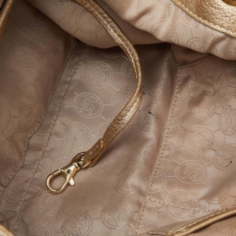 Donna Michael Kors - Borsa con coulisse Frankie in pelle oro in vendita
