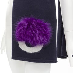 FENDI 100% Wolle marineblauer Schal mit Monsteraugen und lila Pelzbesatz