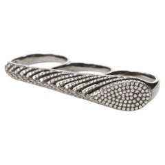 AS29 Spine 18k white gold 1.1 carat white diamond 3 finger ring