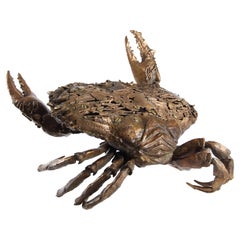 Crab Fighting by Chésade - Bronze sealife sculpture, animal art, realistic