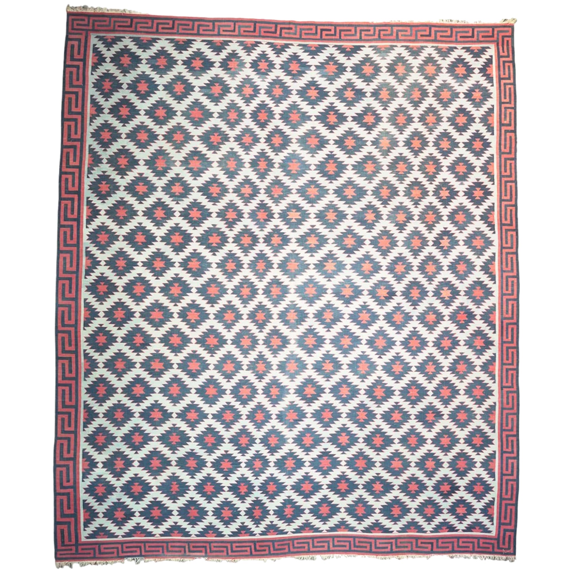 Geometrischer Dhurrie Vintage-Teppich in Rosa und Blau, von Rug & Kilim, Vintage im Angebot