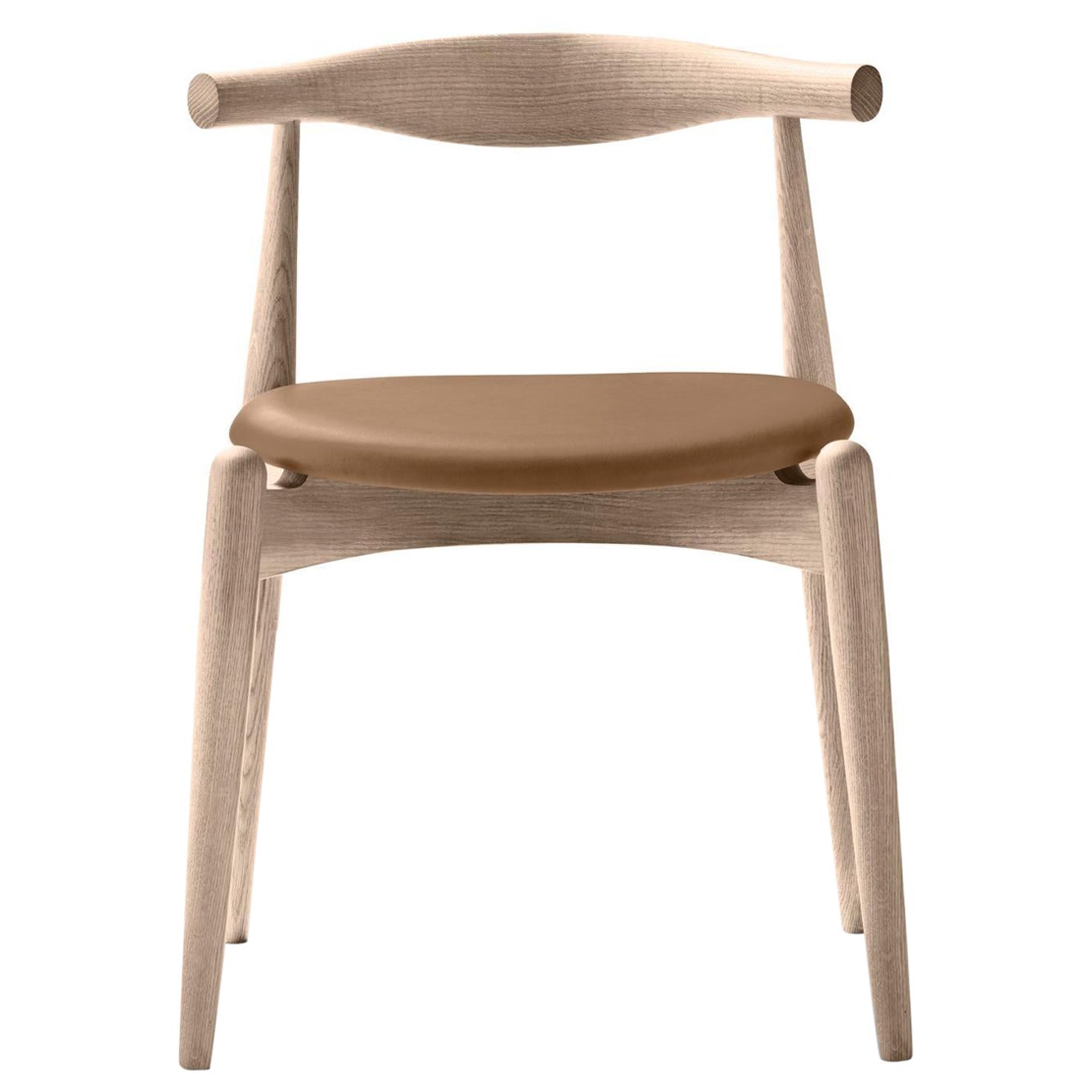 CH20 Elbow Chair in Oak White Oil Finish with Thor 325 Tan Leather Seat For Sale