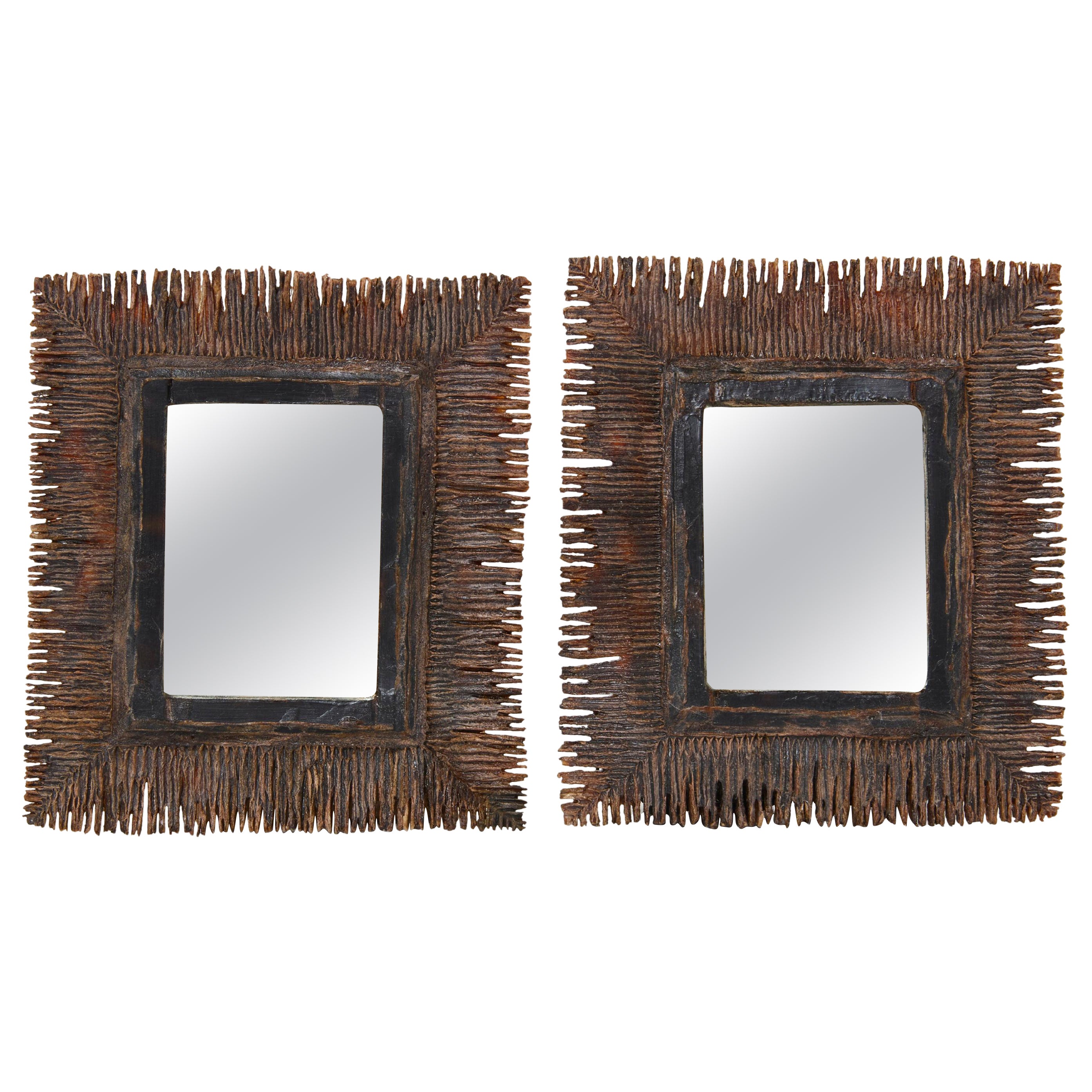 Line Vautrin pair of déchiquetée talosel resin mirrors 1960 For Sale