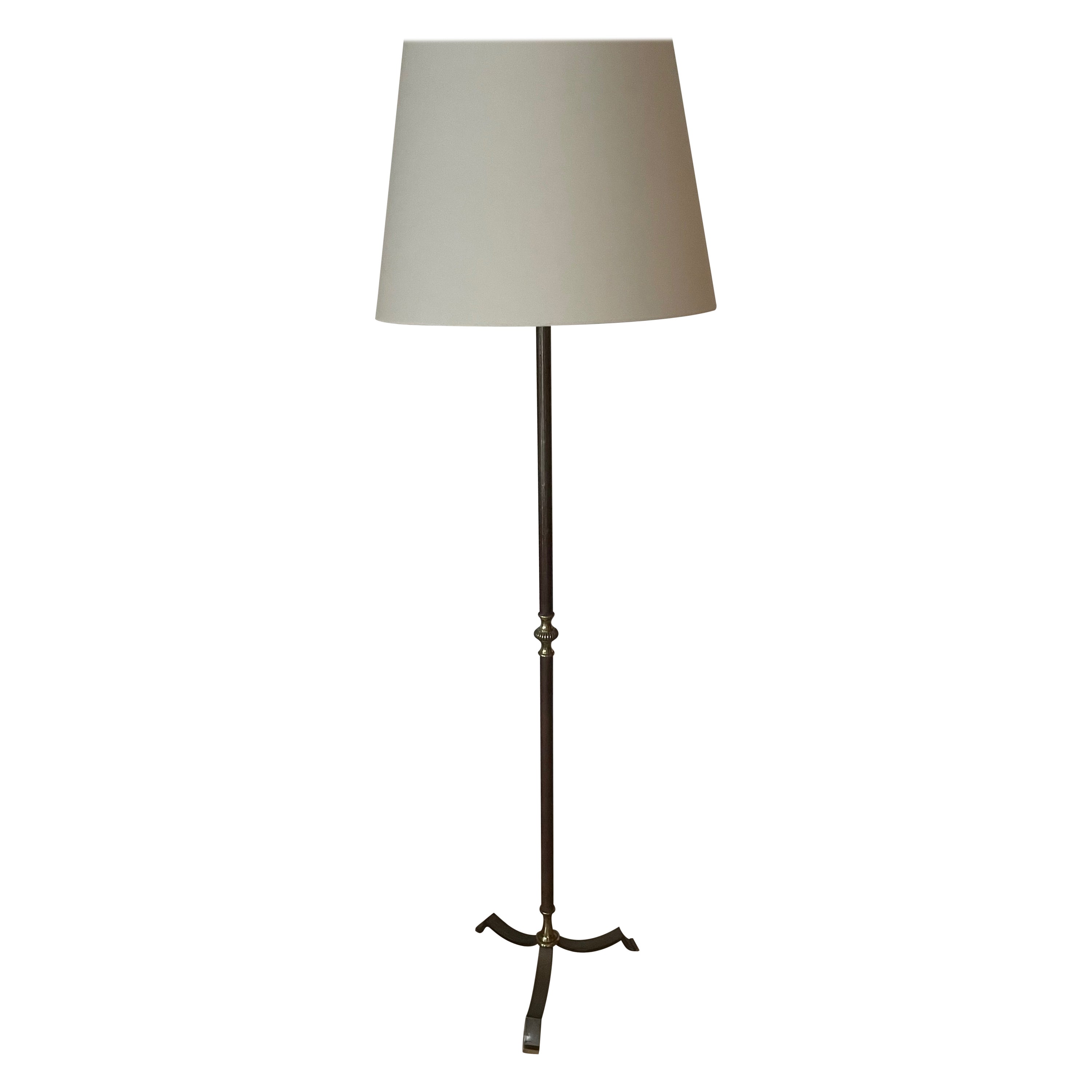 Elegant Neoclassical Tripod Floor Lamp by Maison Jansen, France 1950. For Sale