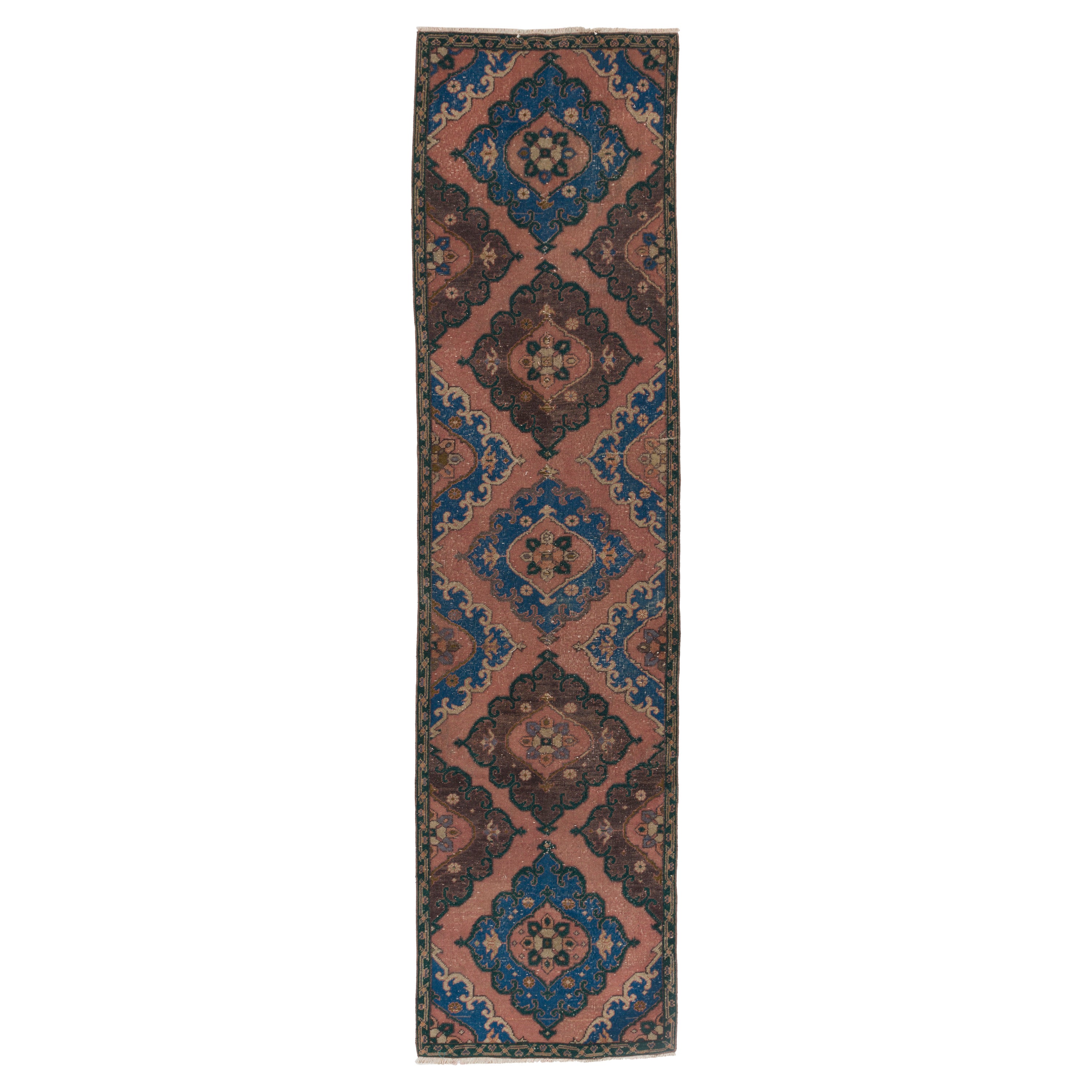 3x12 Ft Handgefertigter Läufer, Vintage Orientalischer Teppich in Maroonrot, Blau im Angebot