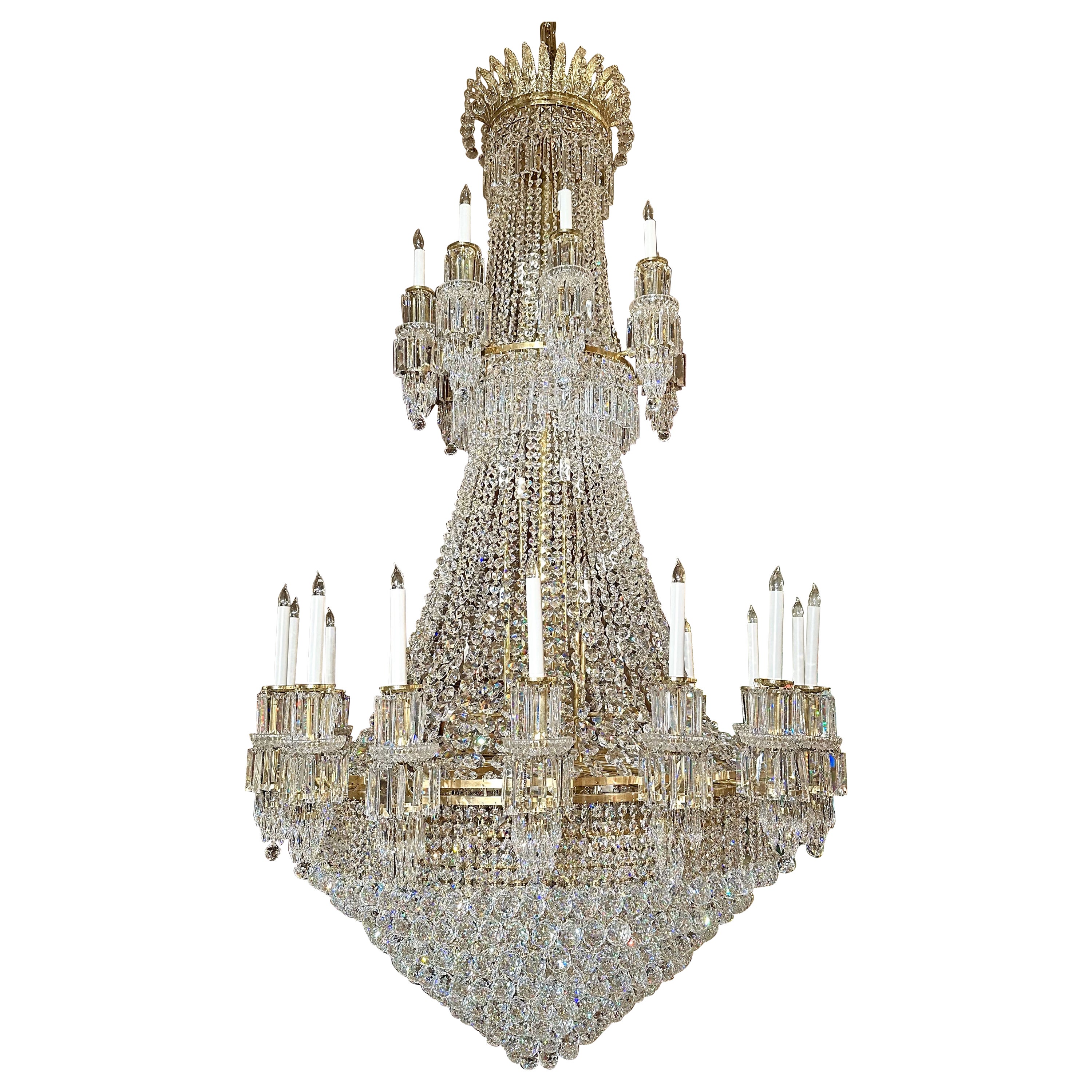 Magnifico lampadario a 60 luci in cristallo tagliato all'inglese. in vendita
